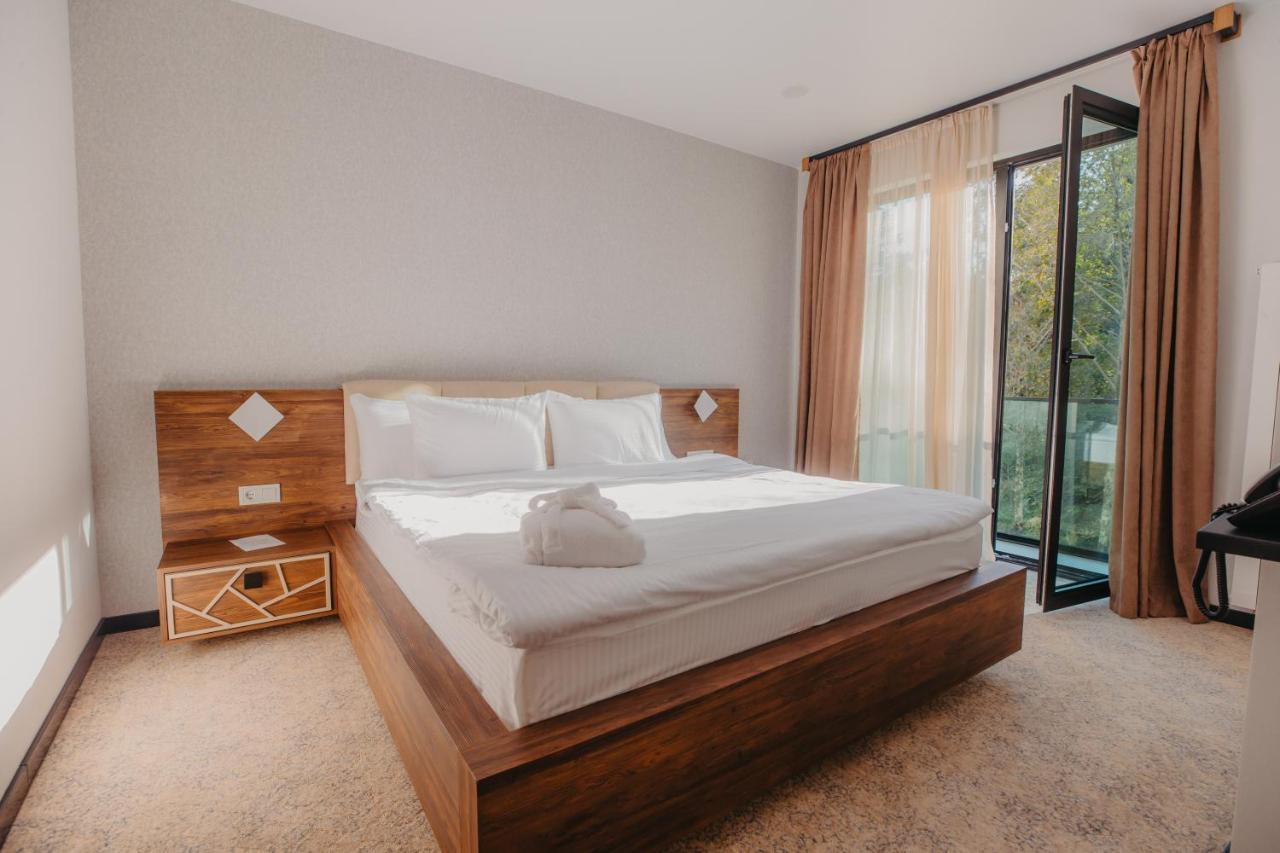 Capo Verde Hotel Batumi Kültér fotó