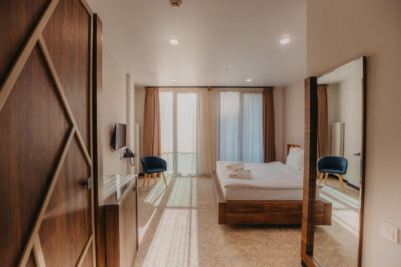 Capo Verde Hotel Batumi Kültér fotó