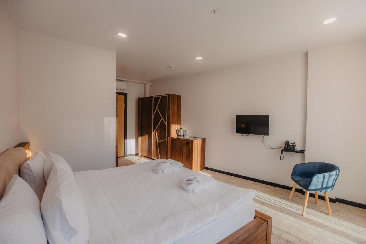Capo Verde Hotel Batumi Kültér fotó