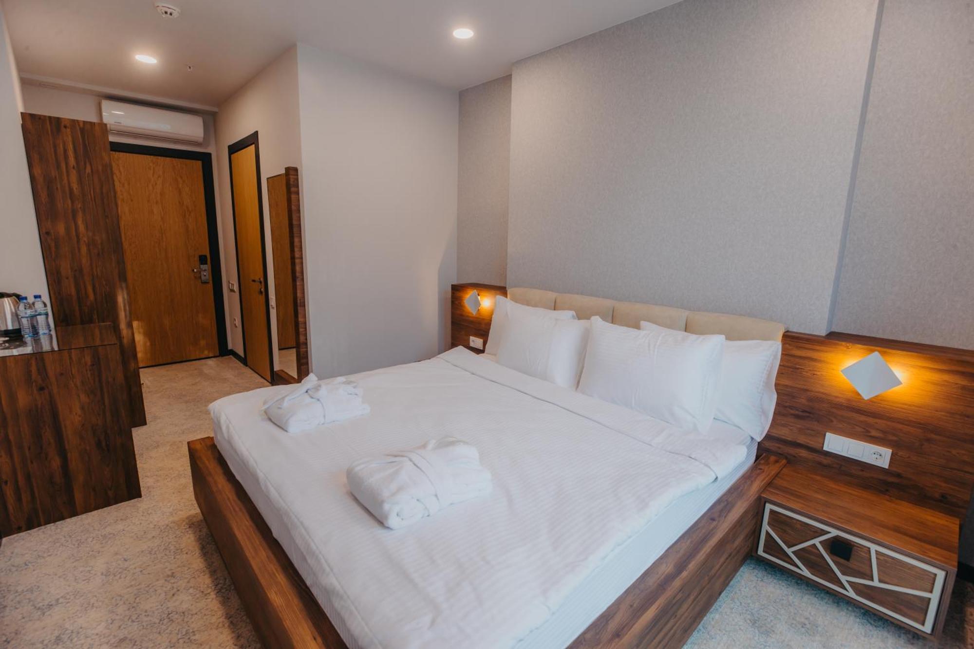 Capo Verde Hotel Batumi Kültér fotó